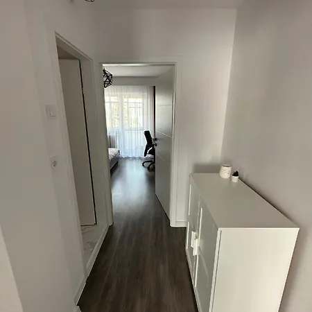 Entire Lägenhet *